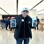 Mauricio es el primer mexicano en comprar el iPhone 16 pro max